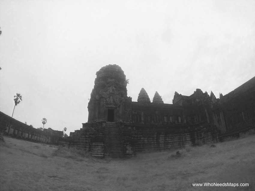 BW Angkor Wat pictures 